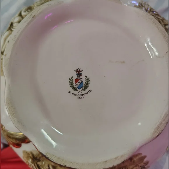 Elegant Ceramic Bowl with Gold Details ITALY Capo Dimanti